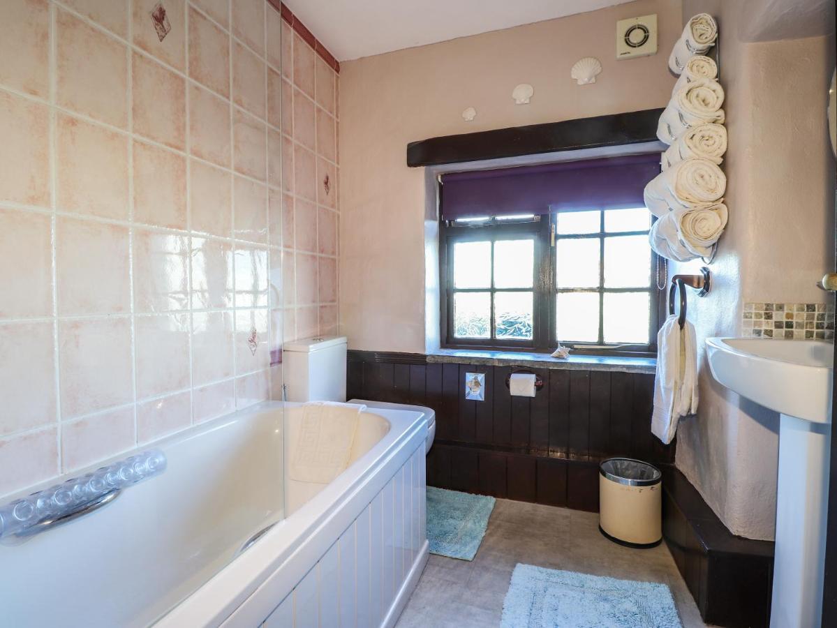 Y Stabl Villa Fishguard Ngoại thất bức ảnh